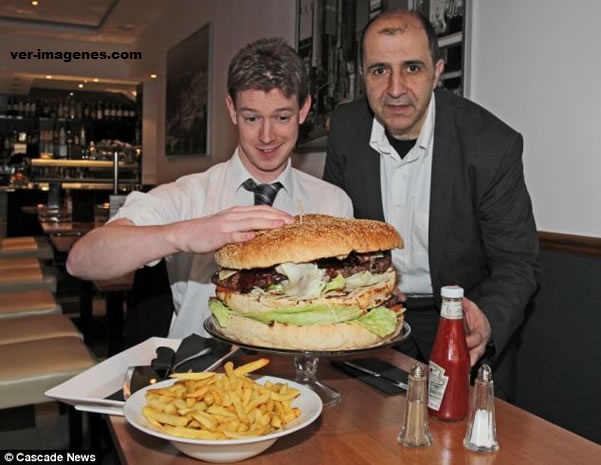 Imagen de La Hamburguesa Más Grande De Gran Bretaña Pesa Casi 7 Kilos