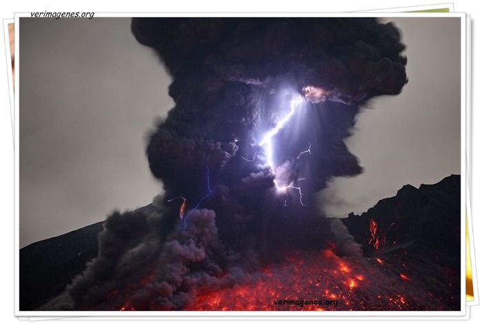 Imagen de Tormenta Sucia O Rayos Volcánicos